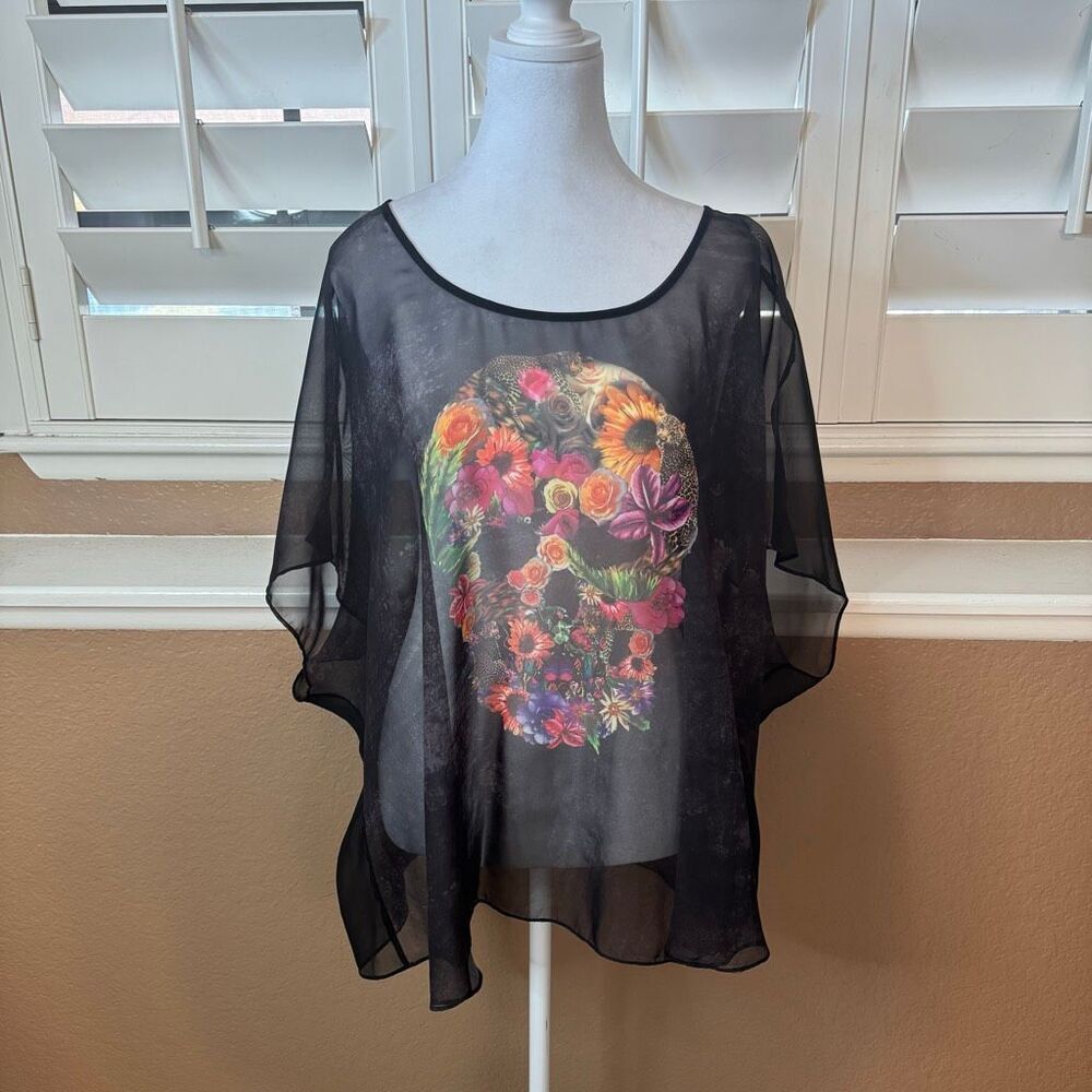 New Y2K Torrid Chiffon Sheer Black Flower Skull Graphic Top Size 3 Casual Comfy